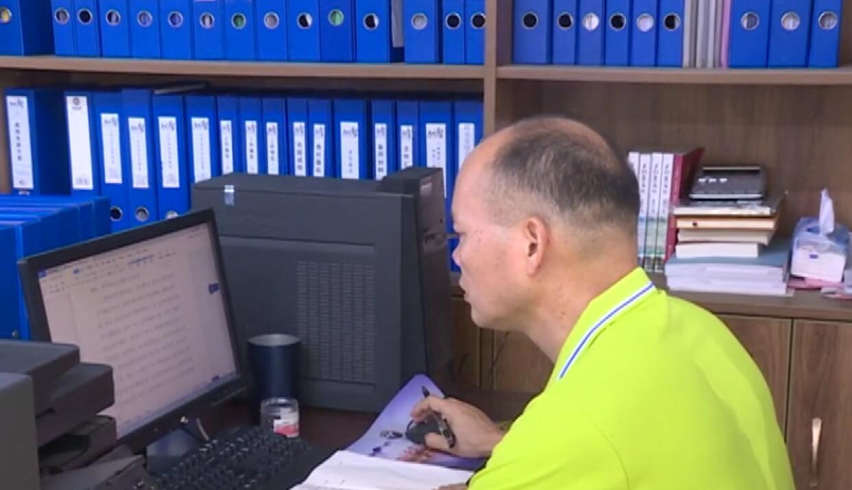 昌江乌烈镇白石村驻村第一书记施扬成：做村民最可靠的贴心人（施家镇书记）
