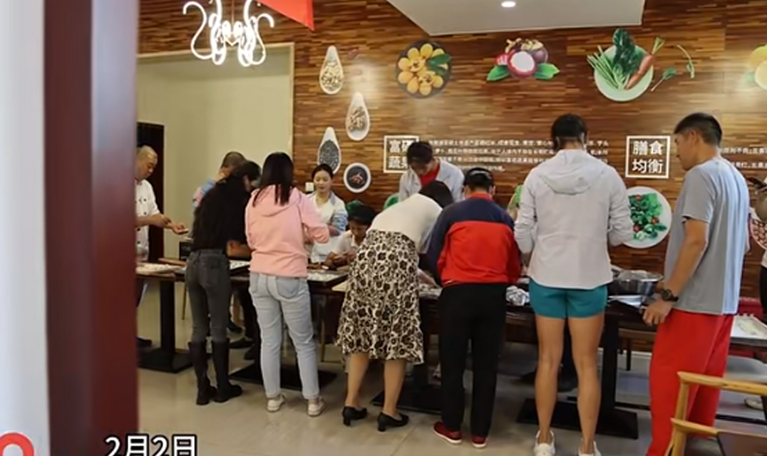 又香又热闹 国家赛艇队在定安包饺子过小年（国家赛艇队训练基地）