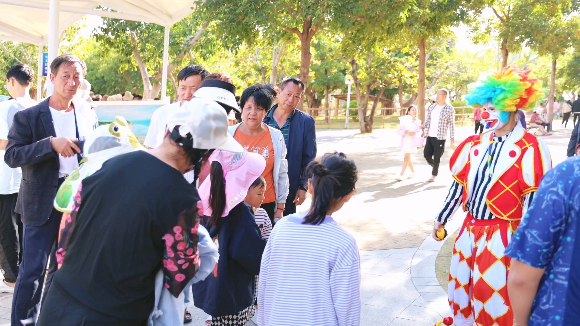 视频 | 三亚西岛过年期间游人如织，景区全力服务保障游客有序游玩