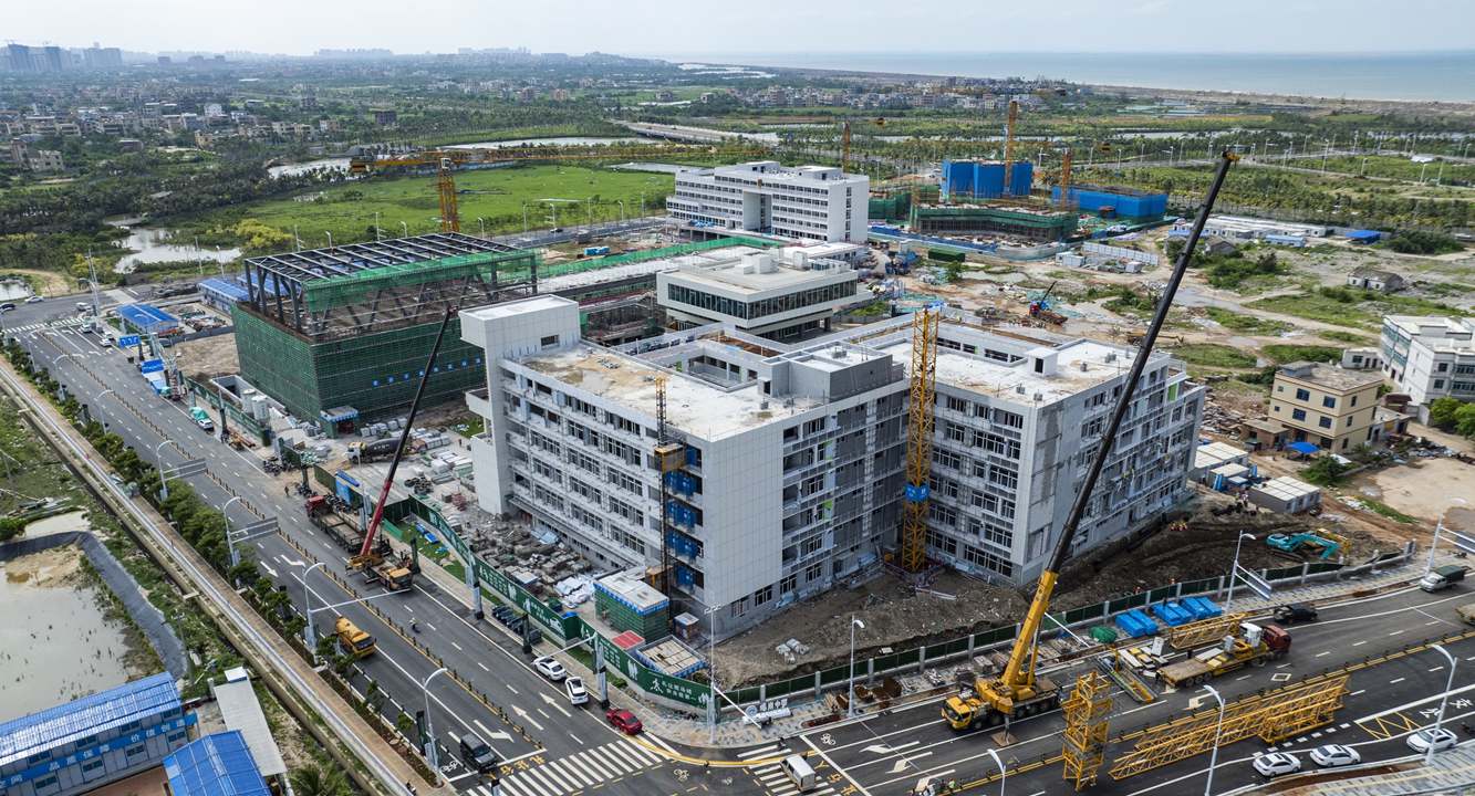 瞰海南丨海南中学江东校区建设全面提速 冲刺6月底完工（海南江东中学改名）