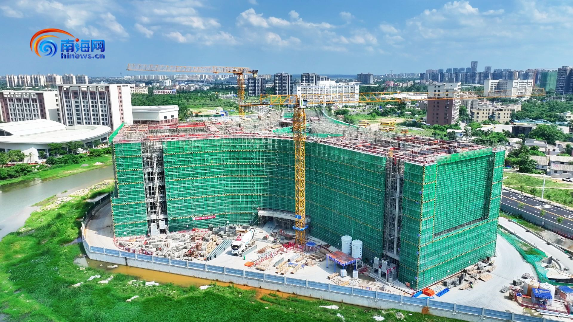 瞰海南 | 海南自贸港知识产权法院审判法庭综合大楼项目主体结构封顶